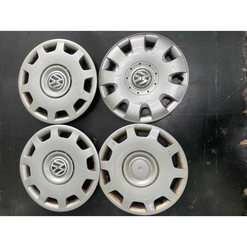 Volkswagen ковпаки на колеса R15 3B0601147