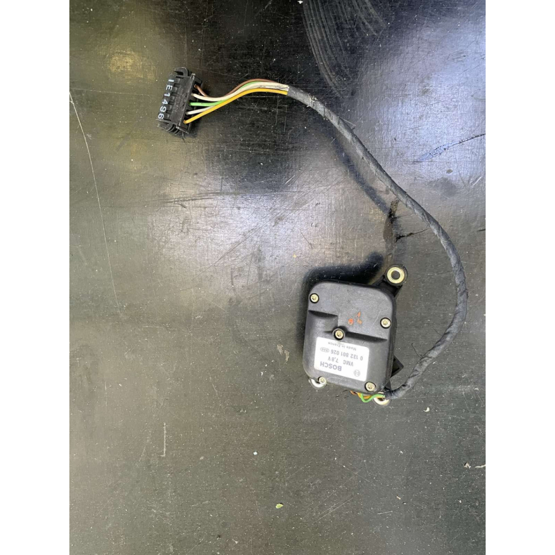 0132801026 Bosch кроковий двигун печі Audi A4 B5