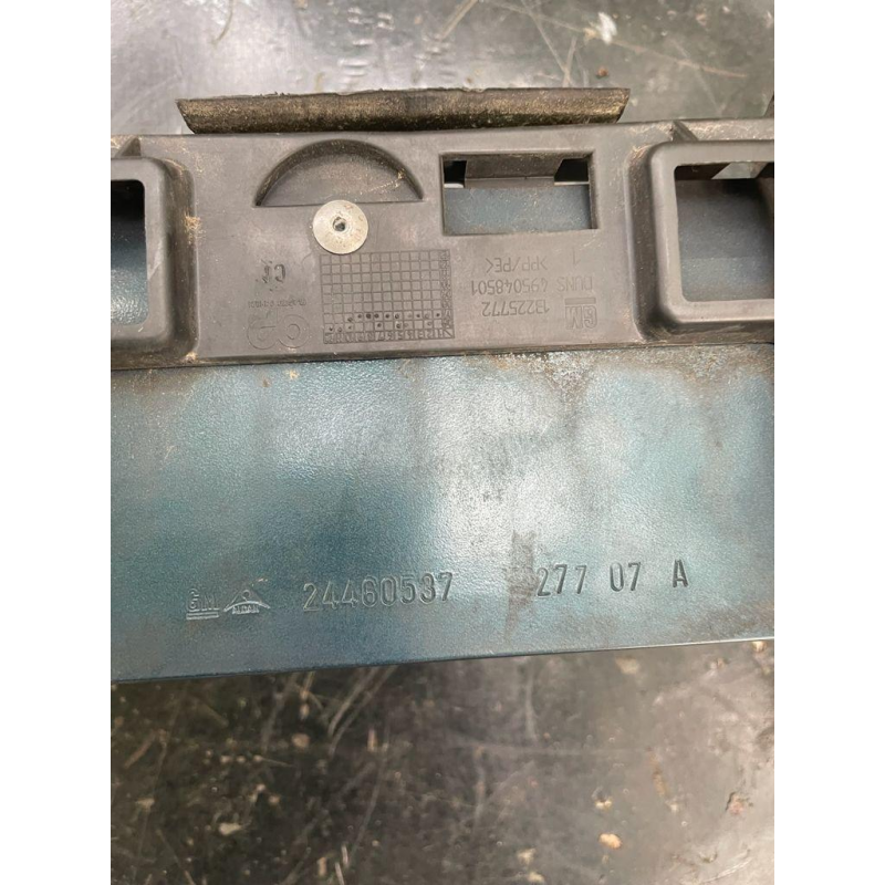 Підсилювач переднього бампера Opel Astra H/Zafira B 13225772 24460537