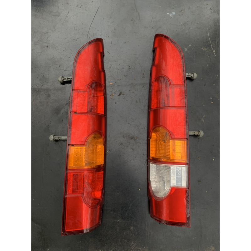 Задній лівий стоп Renault Kangoo 8200150623