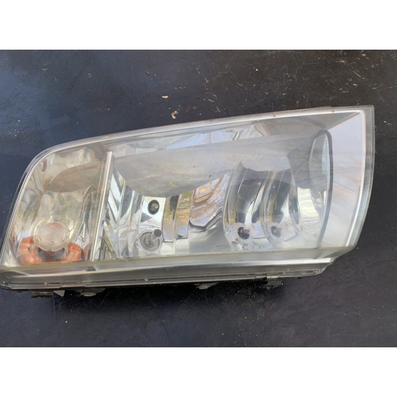 Фара передня ліва Skoda Fabia 1999-2007  24635900