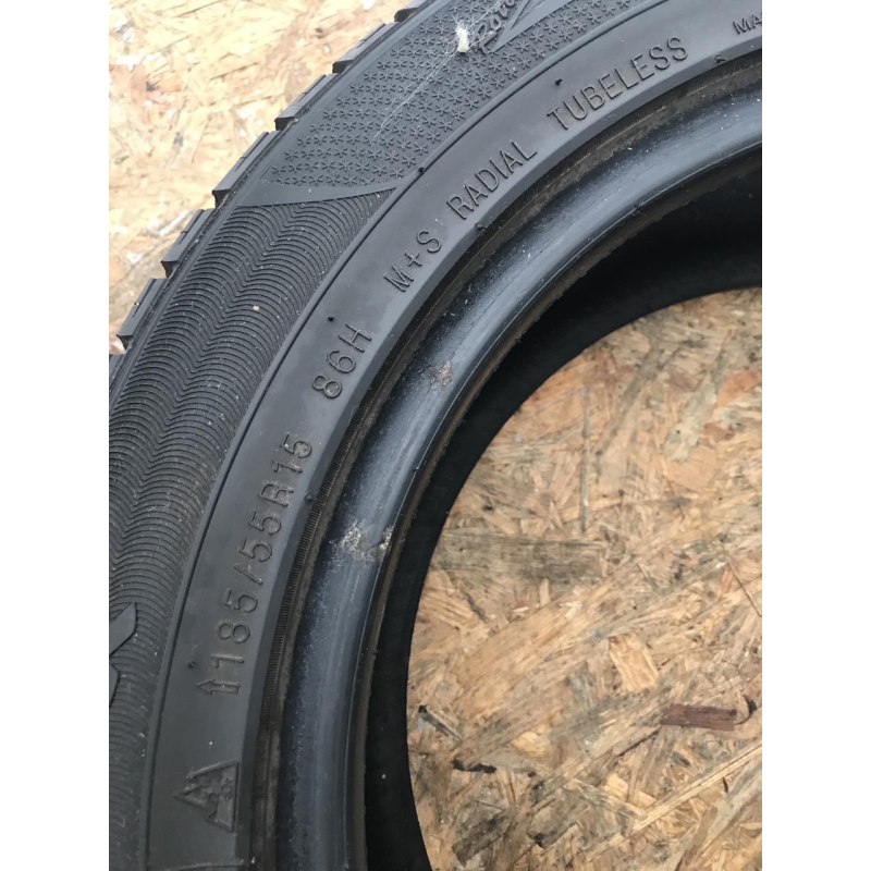 Гума зимова  Kumho Solus Vier 185/55 R15