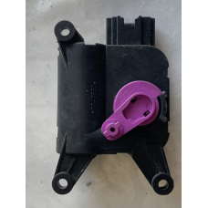 Моторчик заслінки печеньки опалювача Audi A4 B6 B7 8E1820511A 663824G 0132801300