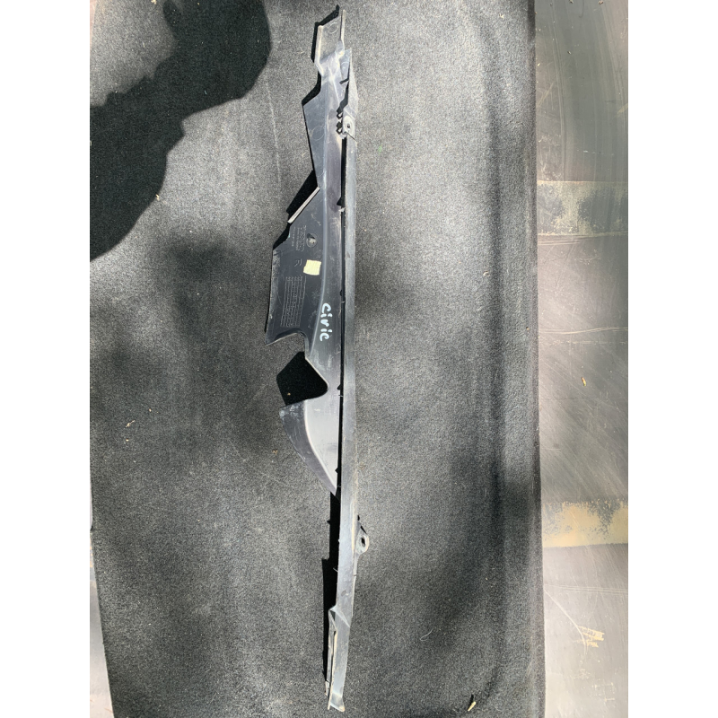 Захист крила права Honda Civic 5D 74206-SMG-E