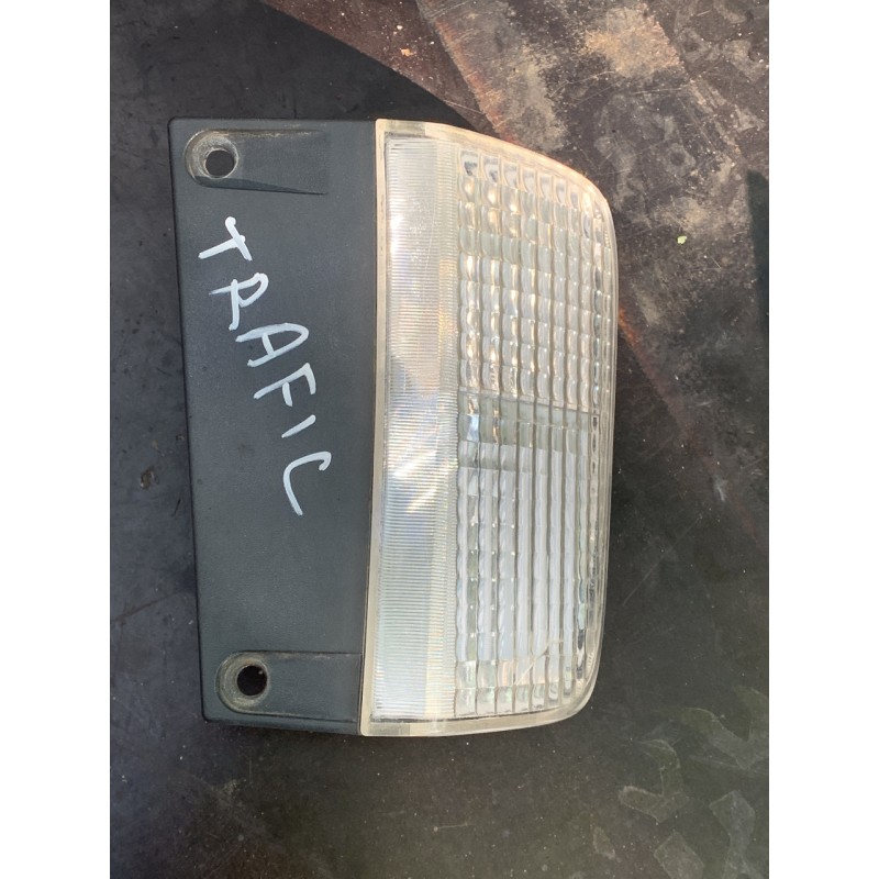 Renault (RVI) ліхтар заднього ходу правий 8200968063 93863596