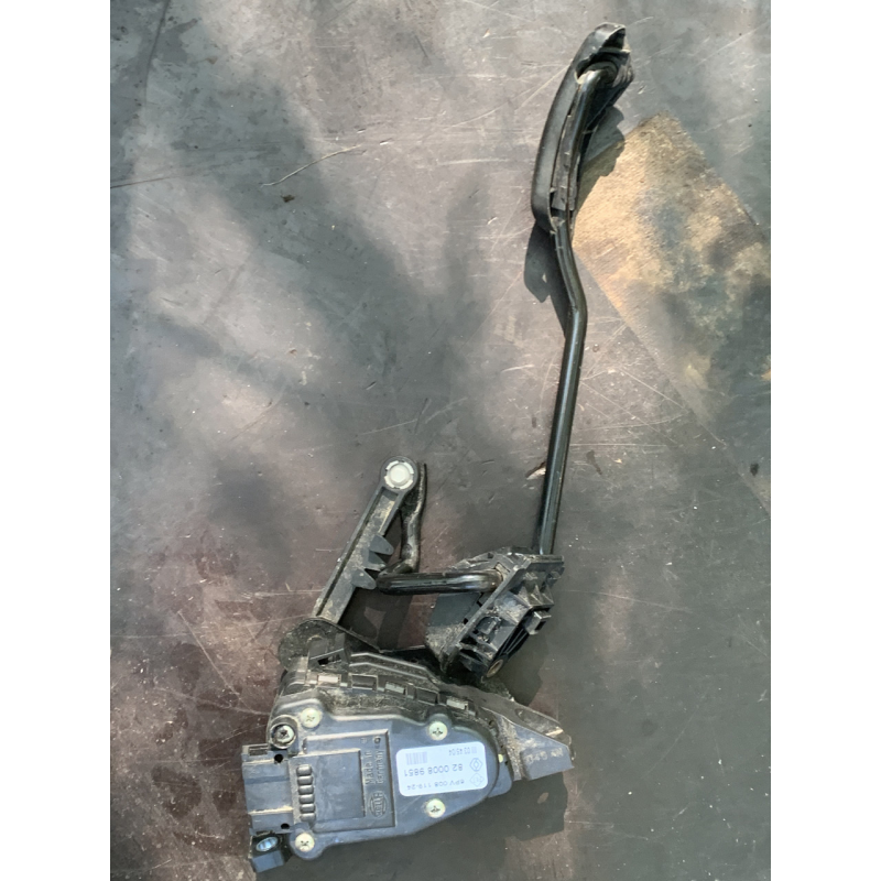 Датчик положення педалі акселератора (газа) Renault Kangoo  8200089851