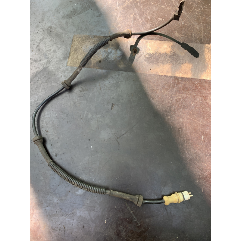 Датчик ABS передній Renault Trafic / Opel Vivaro / Nissan Primastar 0265008077 GM58411 583498