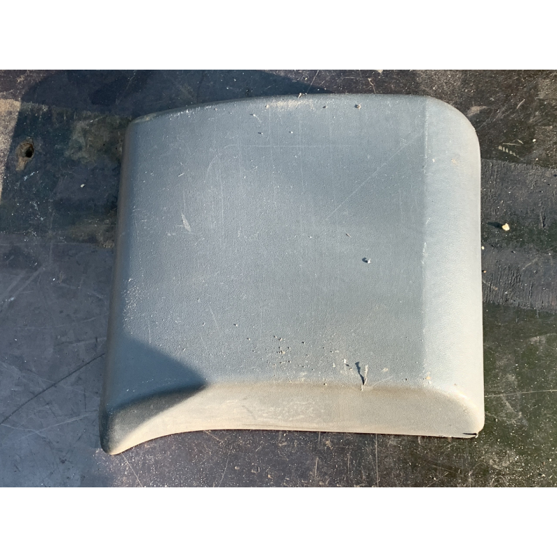 Молдинг правої бічної частини Renault Trafic /Opel Vivaro/ Nissan Primastar 8200326371 8200036101 91165351