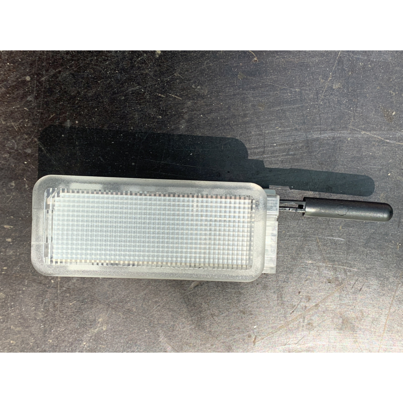 Плафон підсвічування бардачка Renault Trafic /Opel Vivaro / Nissan Primastar 8200024033