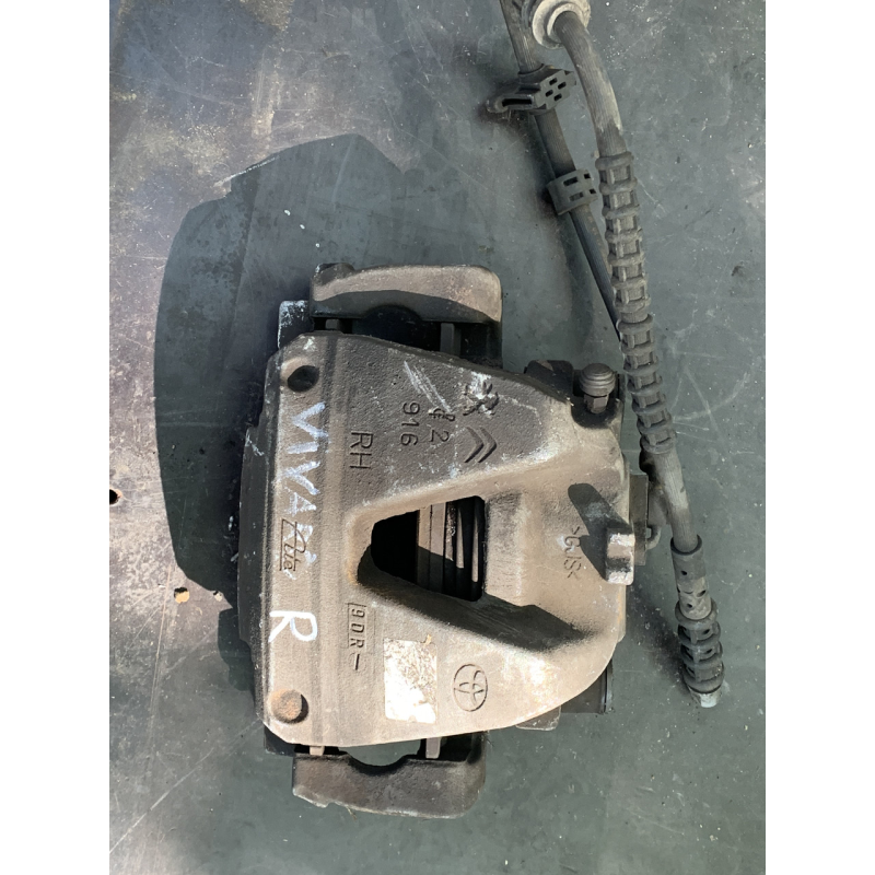 Суппорт передній правий Renault Trafic /Opel Vivaro /Nissan Primastar 9805256380 Суппорт передній правий Renault Trafic /Opel Vivaro /Nissan Primastar 9805256380
