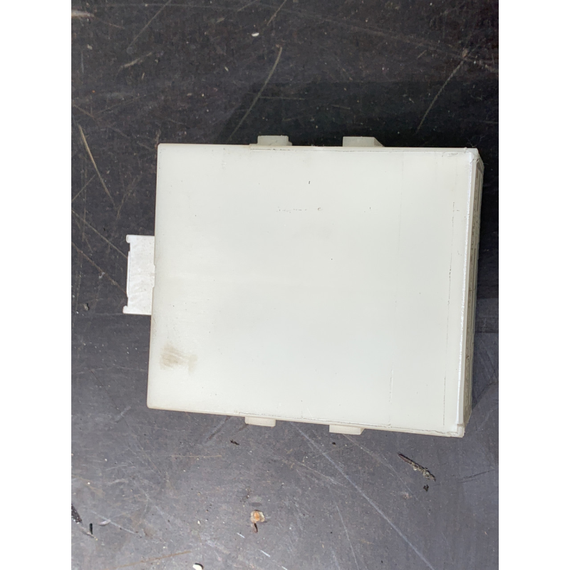 Блок керування центральним замком Toyota Yaris 897410D020 89741-0D020