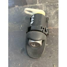 Кнопка та личинка замка кришки багажника Toyota Yaris N0501002