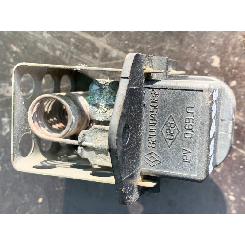 Регулятор обертів вентилятора охолодження (блок керування) Renault Modus 8200045082