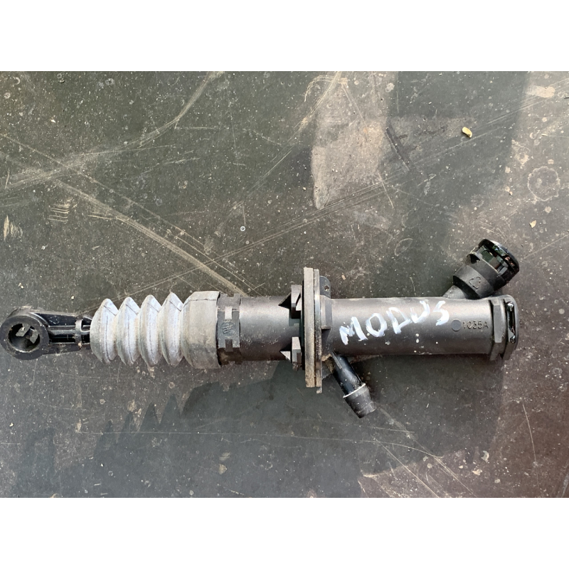 Головний циліндр зчеплення Renault Modus 8200227622 Головний циліндр зчеплення Renault Modus 8200227622