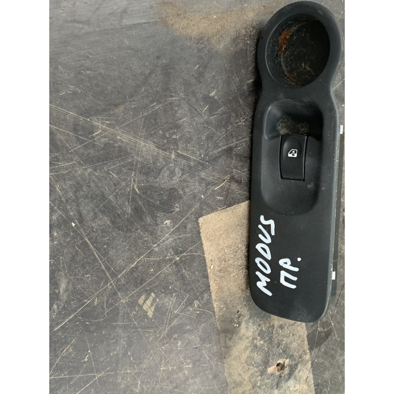 Панель керування склопідіймачем права сторона Renault Modus   2808201 8200278436
