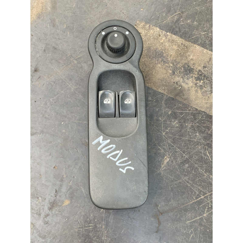 Блок керування склопідіймачами Renault Modus 8200277630 214943B Блок керування склопідіймачами Renault Modus 8200277630 214943B