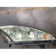 Фара передня права рестайлінг Ford Focus MK1  2M51-13W029-BE  2M5113W029BE
