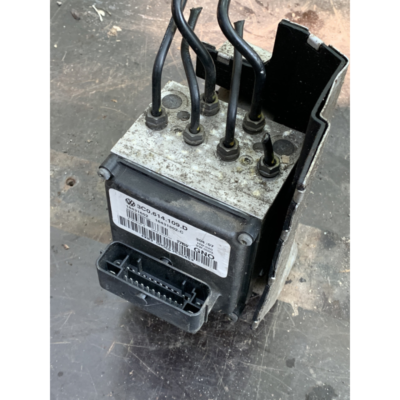 Блок керування ABS Volkswagen Passat B6 3C0614109D 16431602 16431502-C