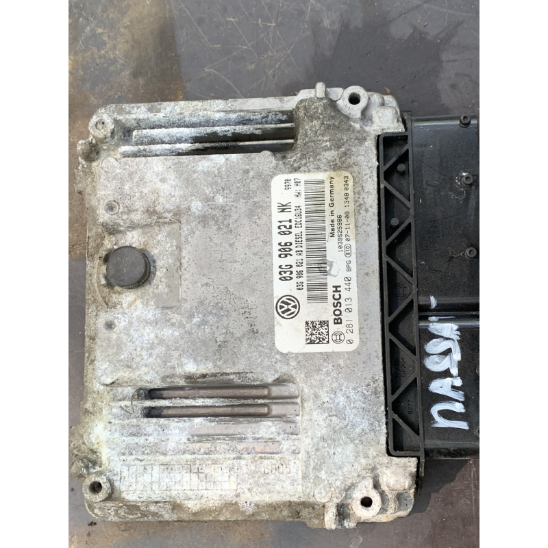 Блок керування двигуном Volkswagen Passat B6 03G906021NK 03G906021AB 0281013440