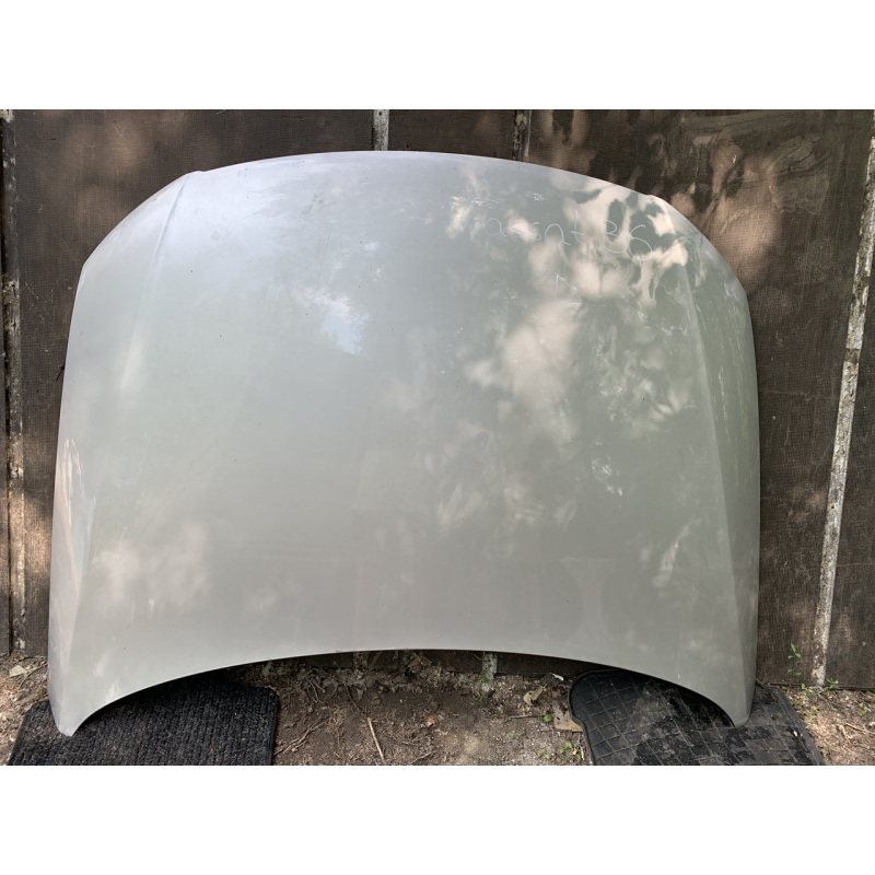 Капот на Volkswagen Passat B6 3C0823031C  3C0863835A