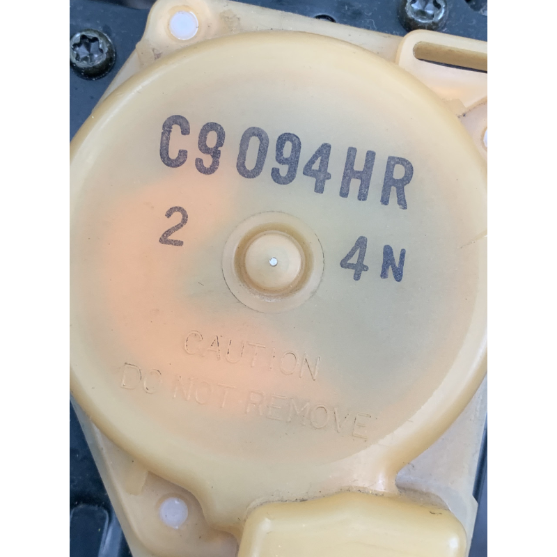 Ремінь безпеки передній правий Mitsubishi Grandis MN173798HB C9094HR