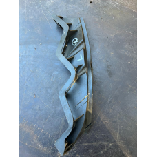 Кронштейн кріплення переднього бампера лівий Volkswagen Passat B6 3C0807889