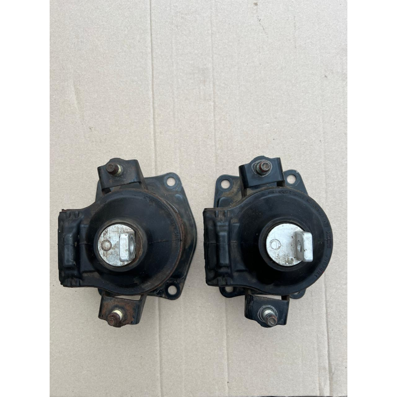 Подушка двигуна передня Honda Accord 7/Хонда Акорд 7 50830SDAA02 50830-SDA-A02
