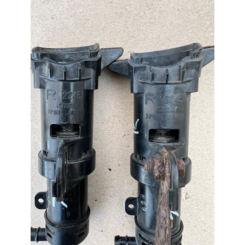 Форсунка омивача фар Honda Accord 7 права 76880SEAS02 76880TA1M01