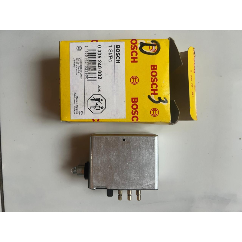 Реле покажчика поворотів Bosch 0 335 240 002 0335240002 Реле покажчика поворотів Bosch 0 335 240 002 0335240002