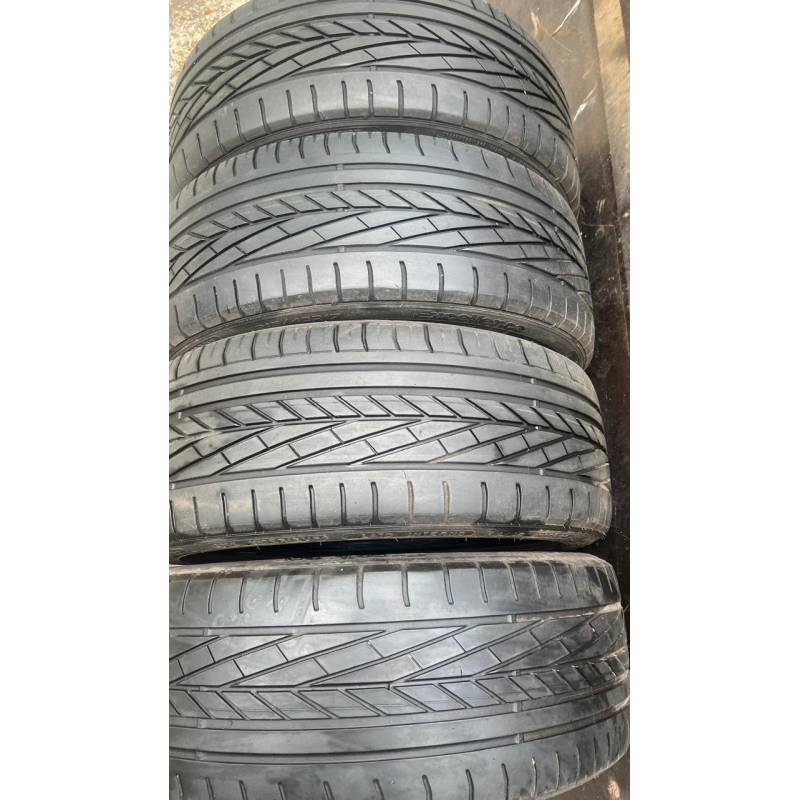 Літні шини GOODYEAR 215 45 R17
